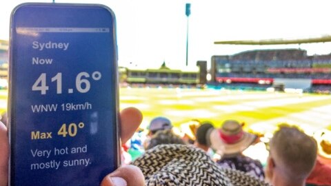 A phone showing the temperature at the SCG.