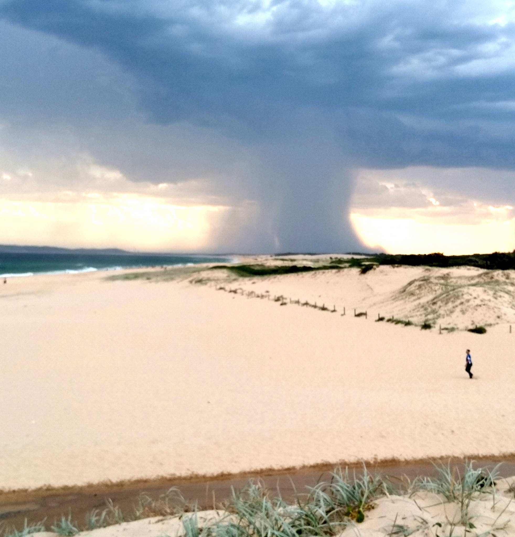 Sydney News Bom Warns More Thunderstorms On The Way Sculpture By The Sea Postponed Again Abc News
