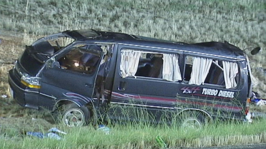 Van crash at Winton, Vic, kills two