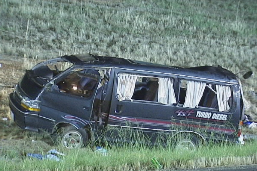 Van crash at Winton, Vic, kills two