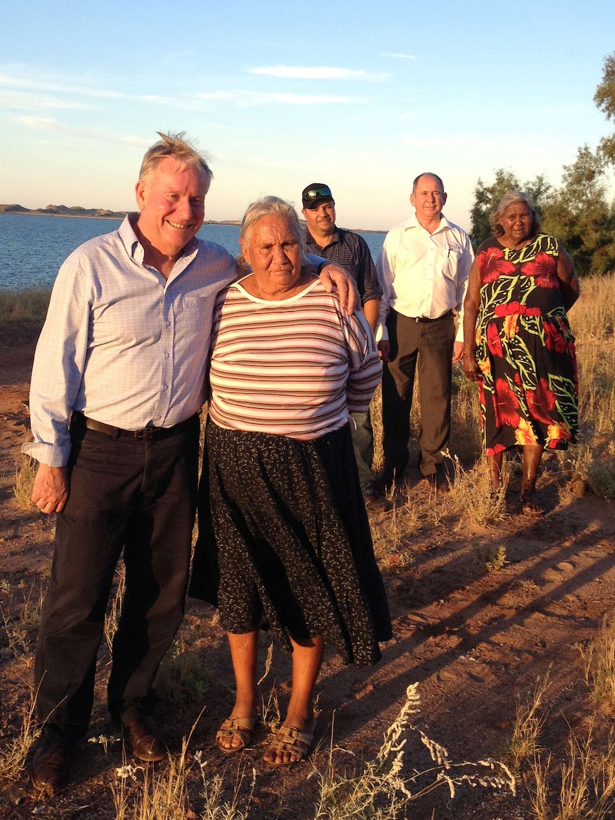 WA Premier Colin Barnett with Ngarluma traditional owners.