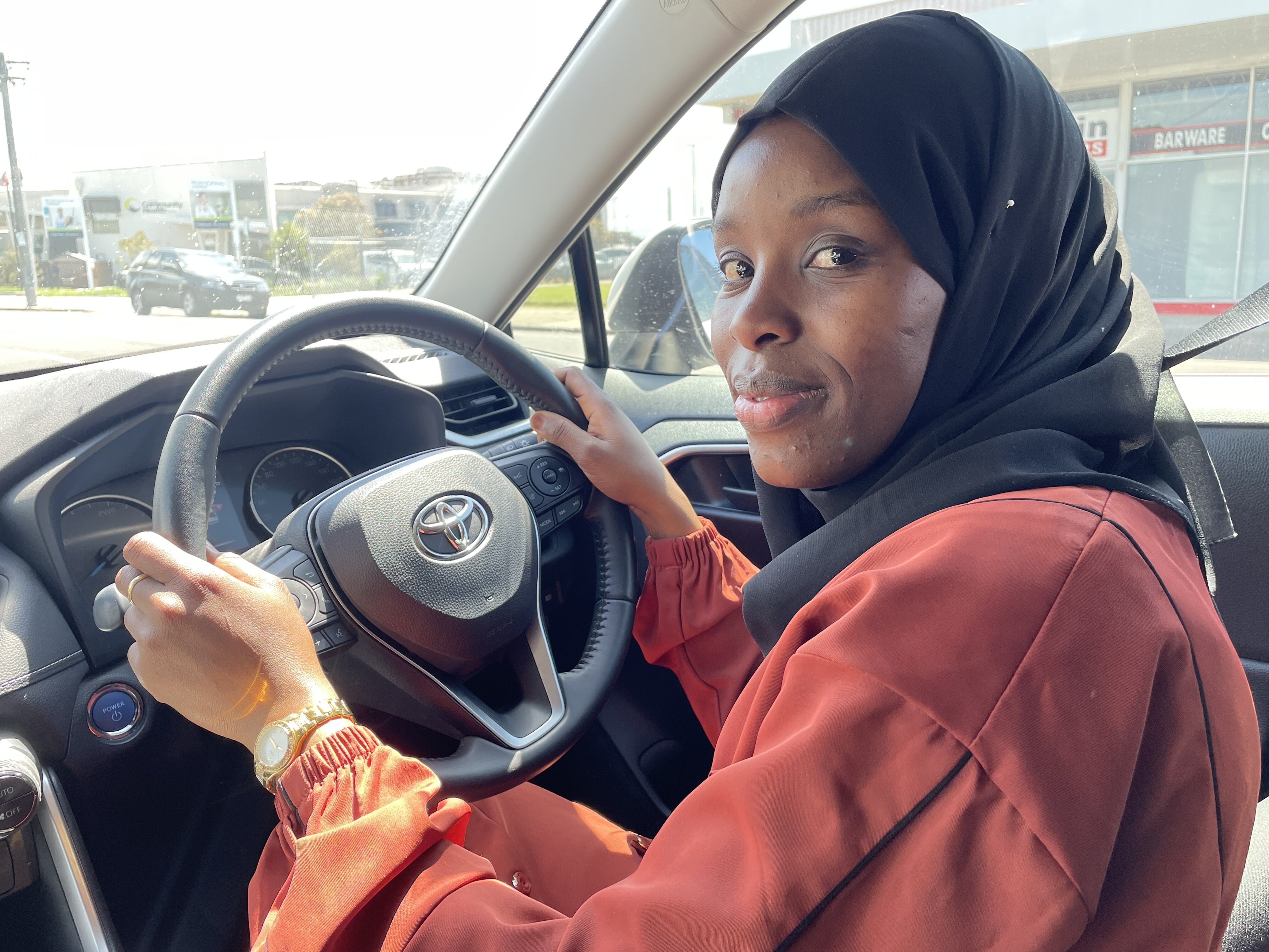 Free road safety course puts migrant and refugee women in driver's seat