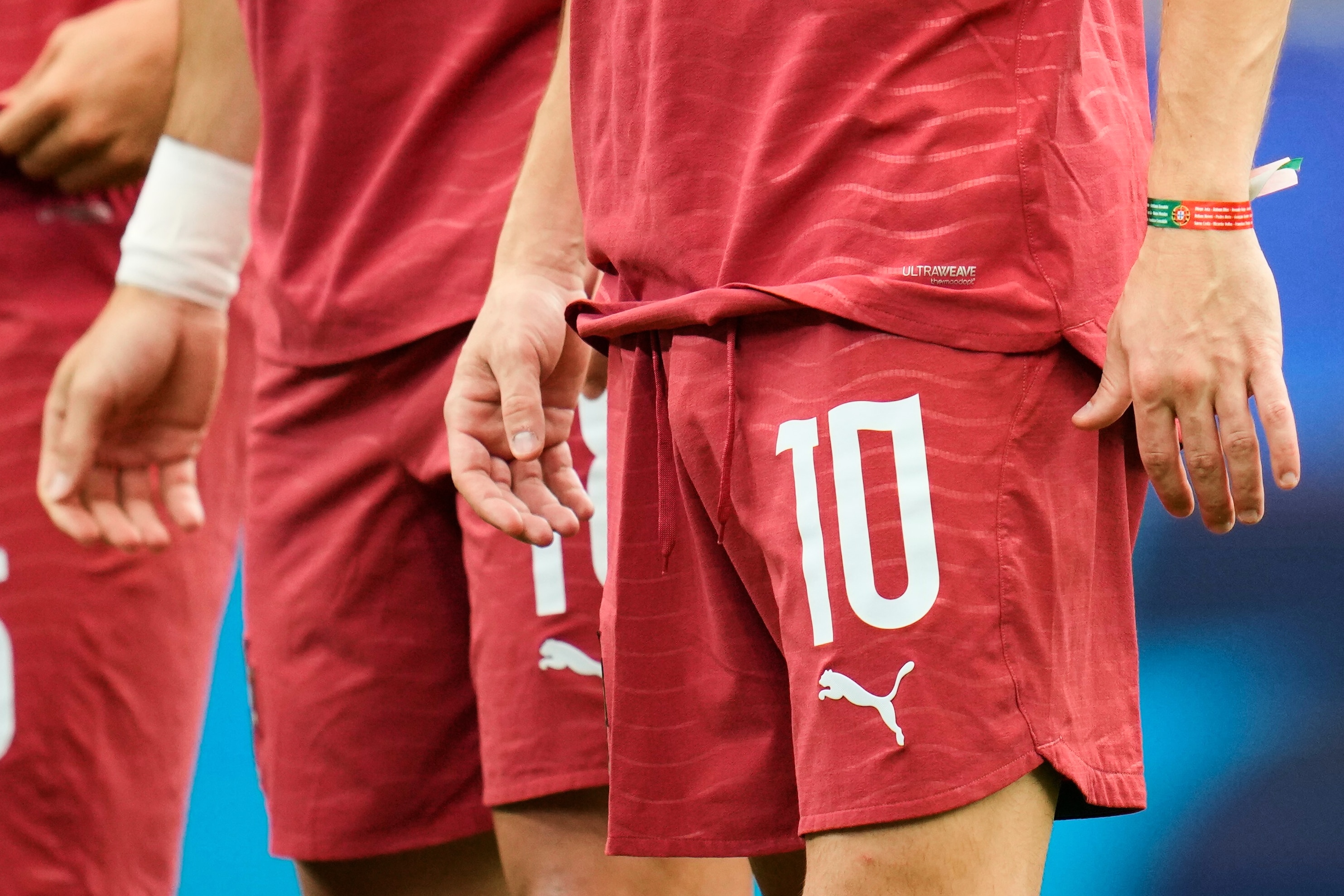 Bernado Silva wears a wristband