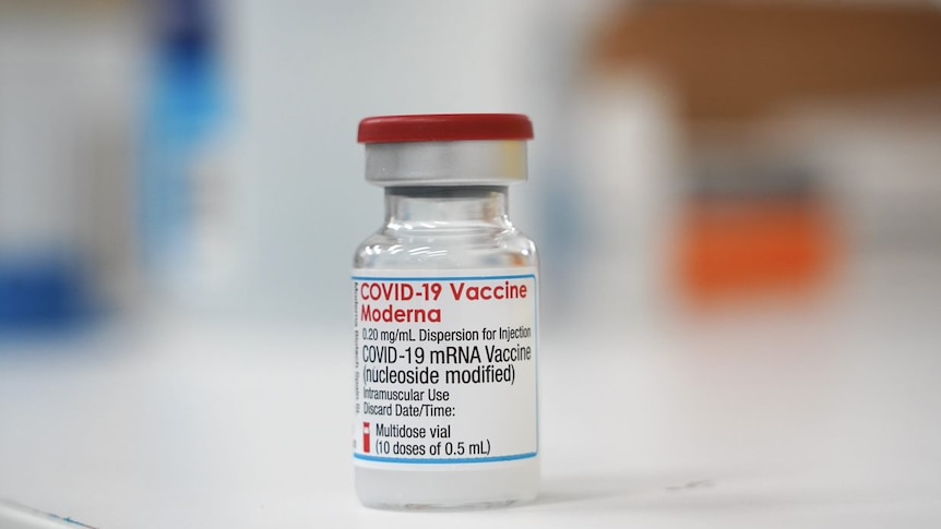 Moderna vaccine approved by TGA for COVID-19 booster shot in adults - ABC News