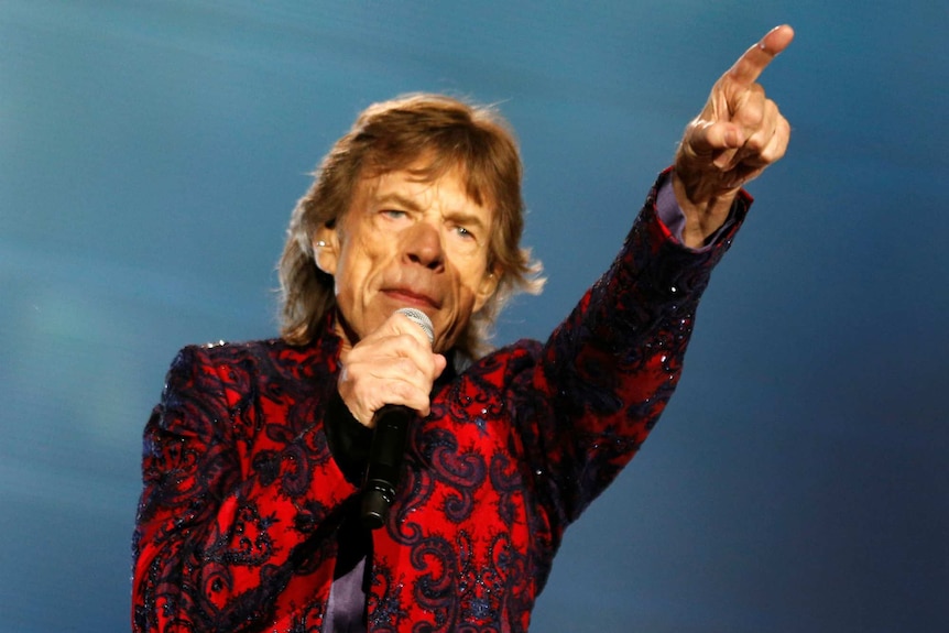 Mick Jagger performs in Mexico City