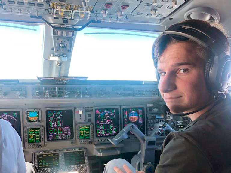  Oliver Daemen in an airplane cockpit