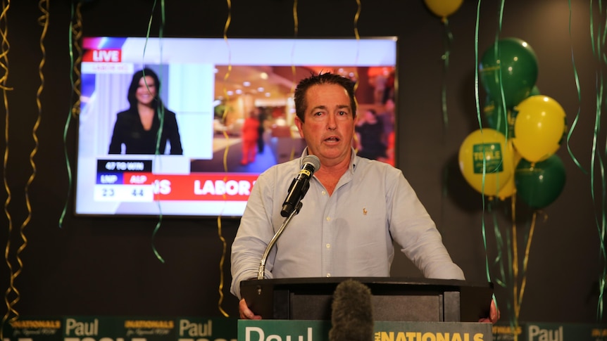 Bathurst MP Paul Toole speaking to supporters on election night.