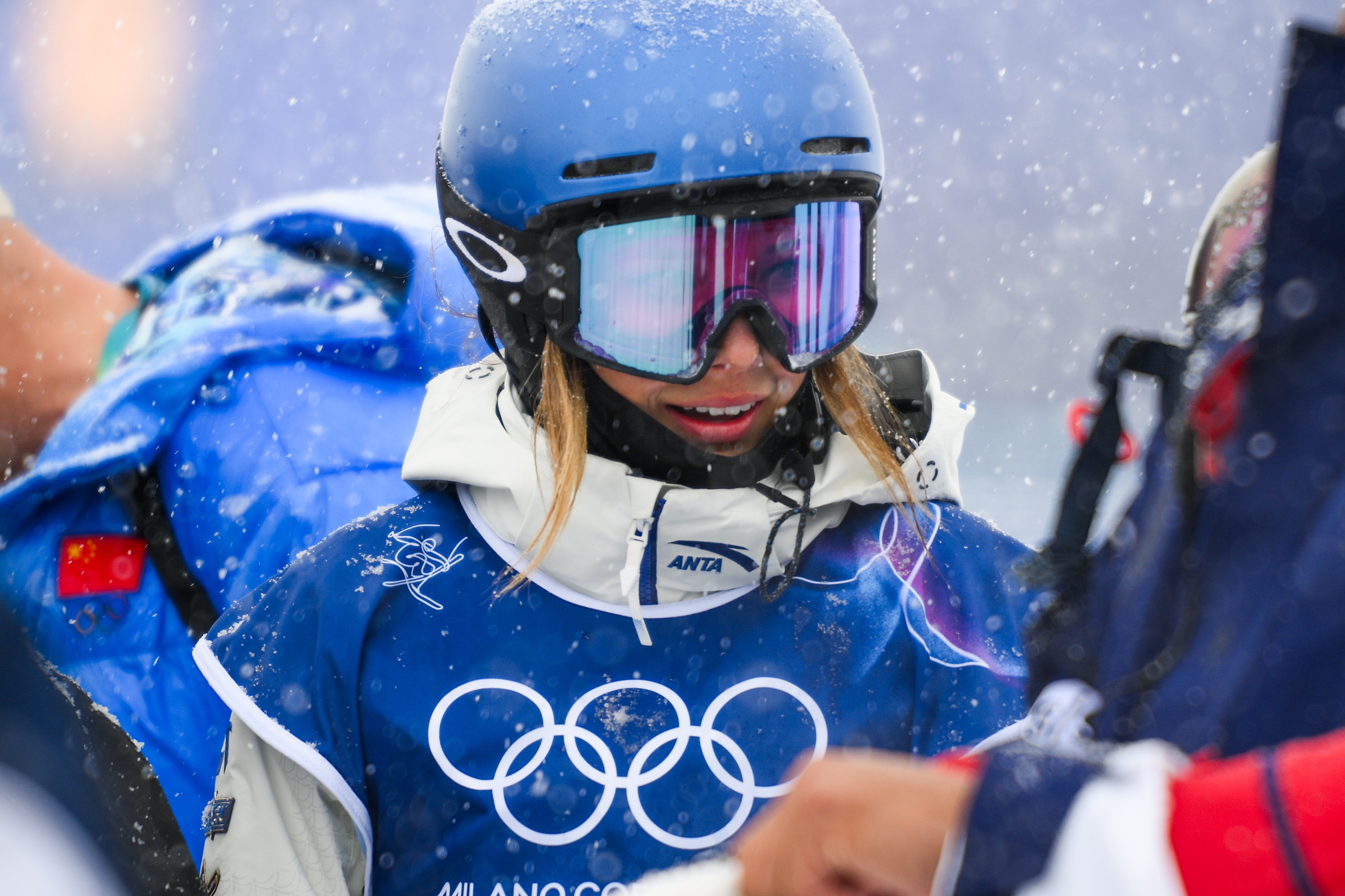 Live: Nightmare start for Gu after crash in opening run of slopestyle qualifiers