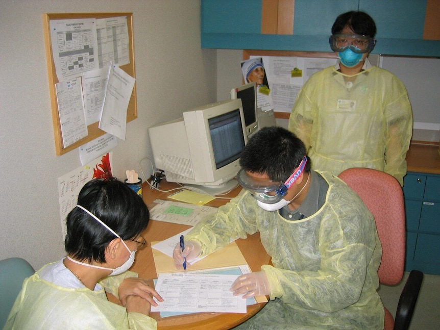 Medical staff during 2003 SARS outbreak