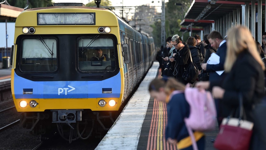 Melbourne Metro city loop train