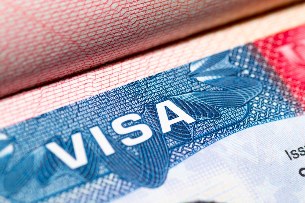 在特朗普第二个任期内，美国收紧了对个签证类别的发放。
