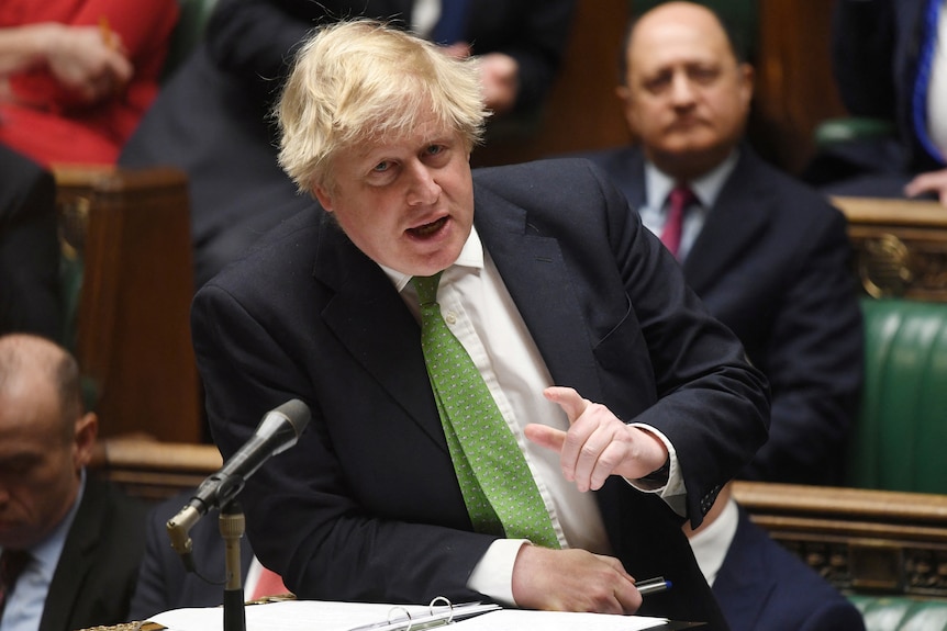Boris Johnson berbicara di Parlemen.
