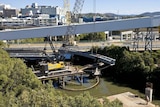 Installation of steel box girder at Bowen Hills