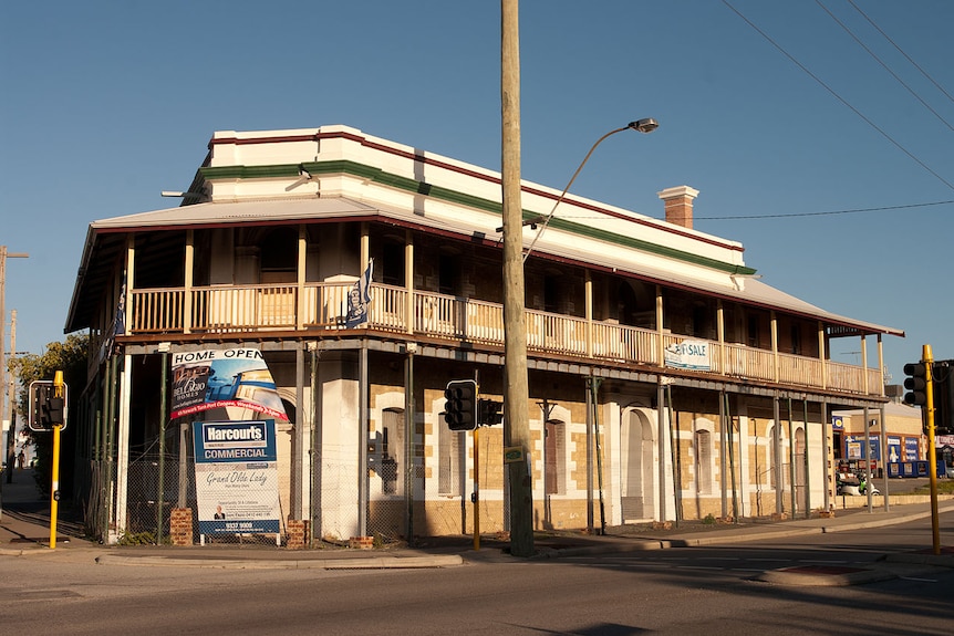 The derelict Newmarket Hotel in 2012