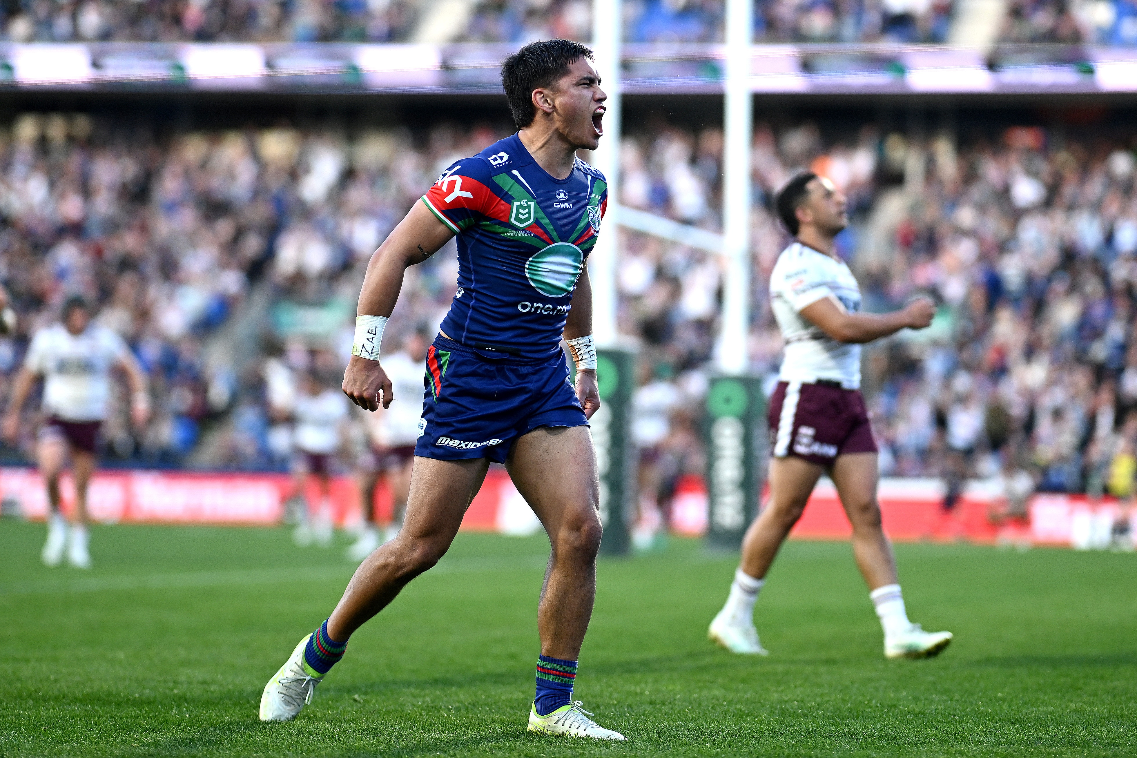 Live: Warriors aim to wrap up NRL minor premiership