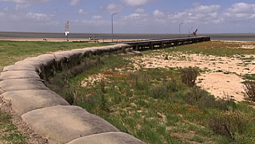 drought in lower lakes of Murray