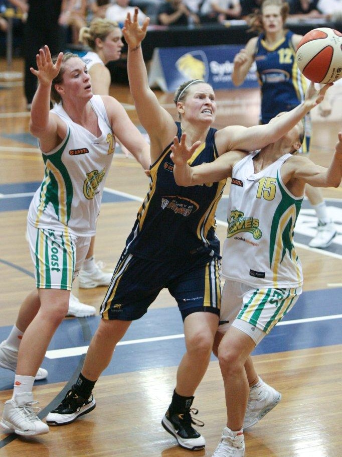 Amy Denson was again superb for Sydney Uni, sinking 16 points. (Melissa Sudero, file photo)