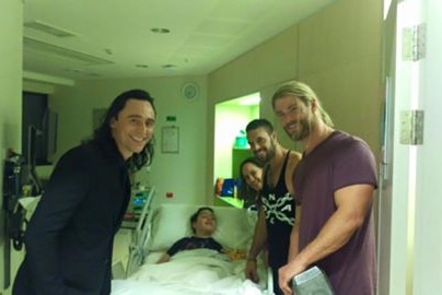 Calyn Hoad, 10, meets Thor stars Chris Hemsworth and Tom Hiddleston