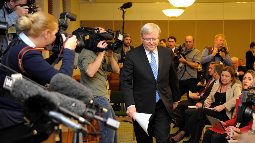 Kevin Rudd arrives to announce leadership challenge.