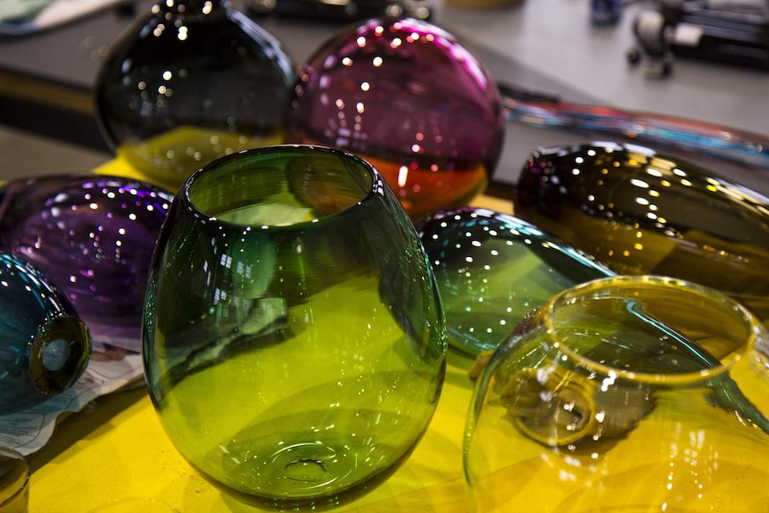Glassworks in Takeyoshi Mitsui's exhibition Sense