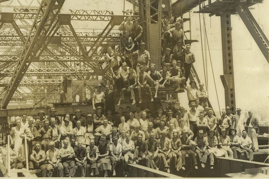 Story Bridge crew on the last day of construction, circa 1939