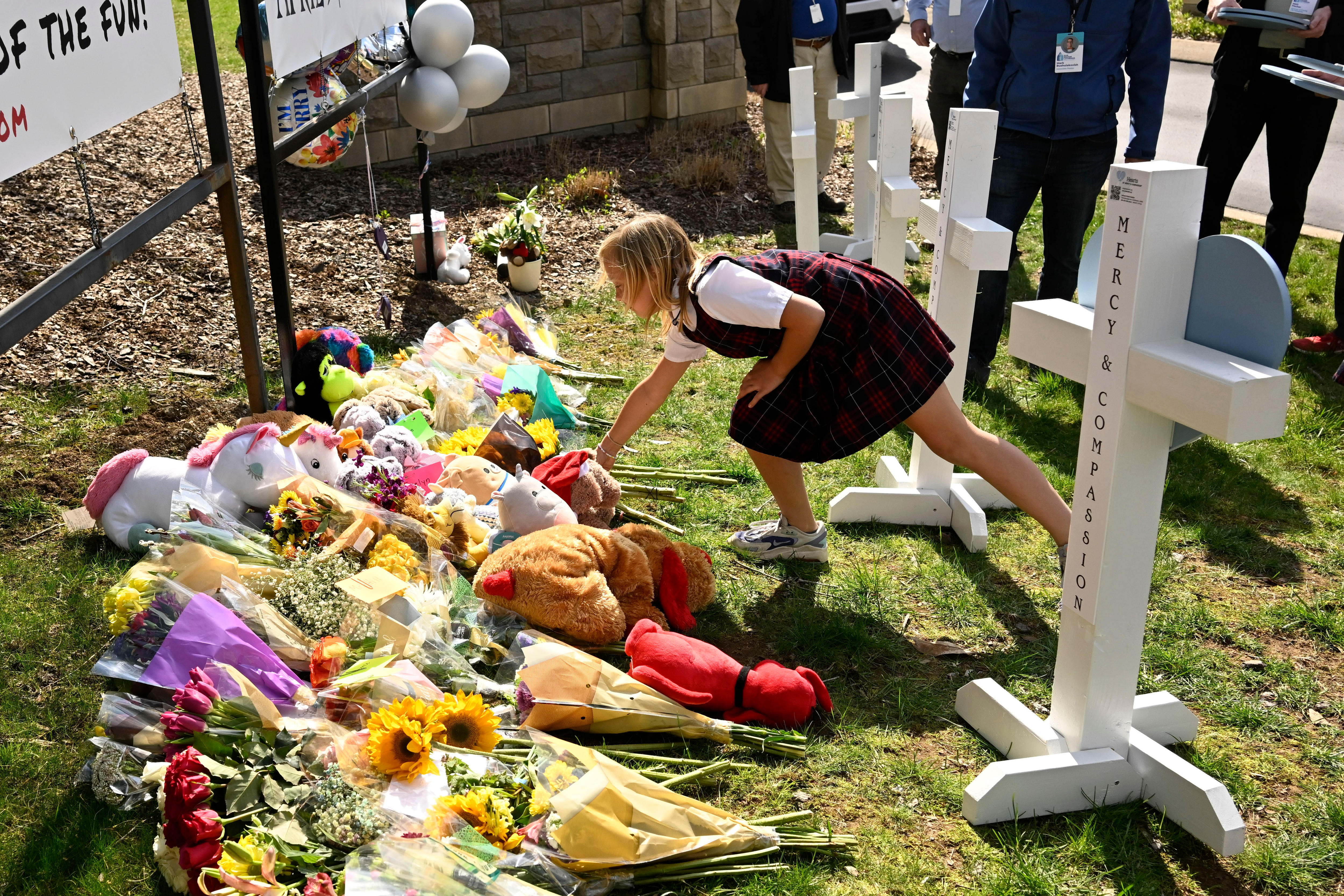 The Covenant School community pays tributes to victims of shooting in ...