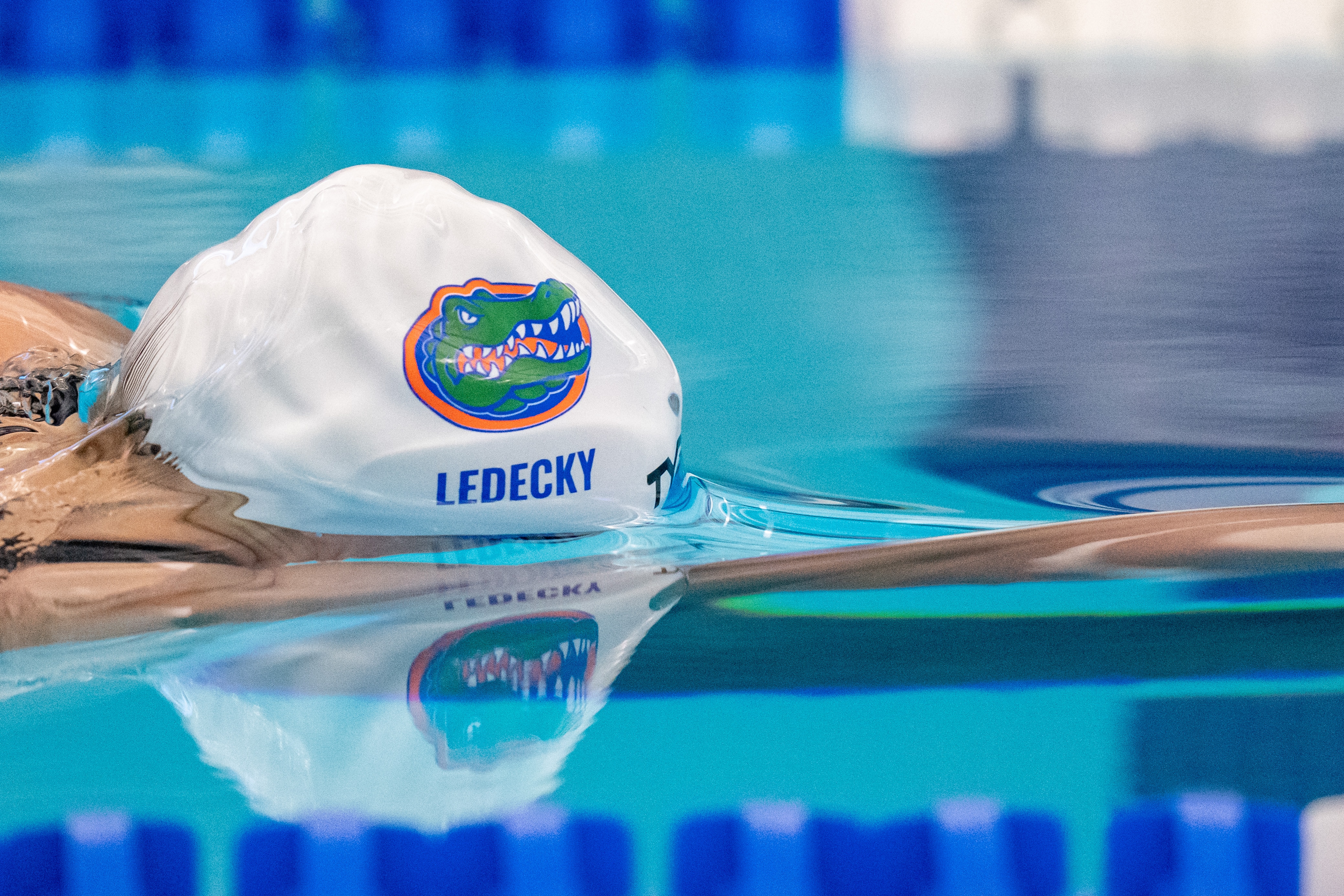 Ariarne Titmus Rival Summer McIntosh Hands US Legend Katie Ledecky ...