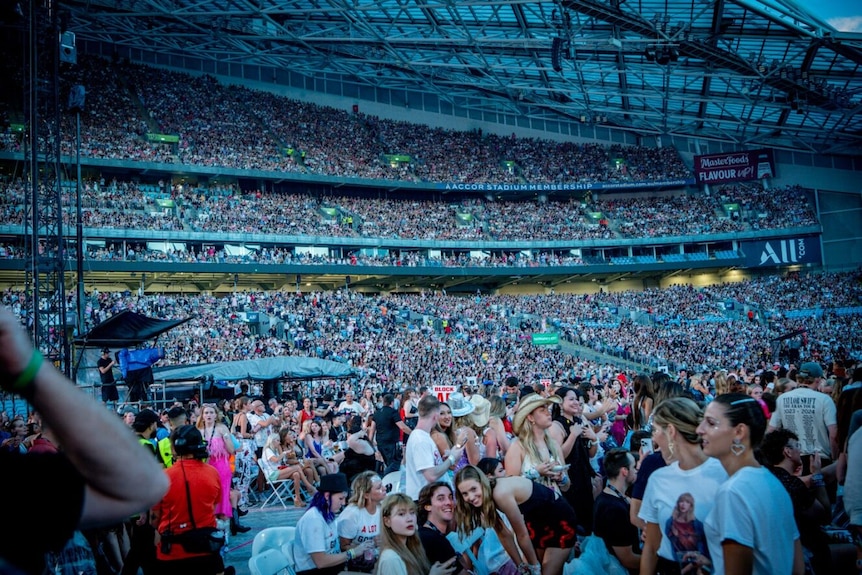 Crowds at Taylor Swift concert in sydney