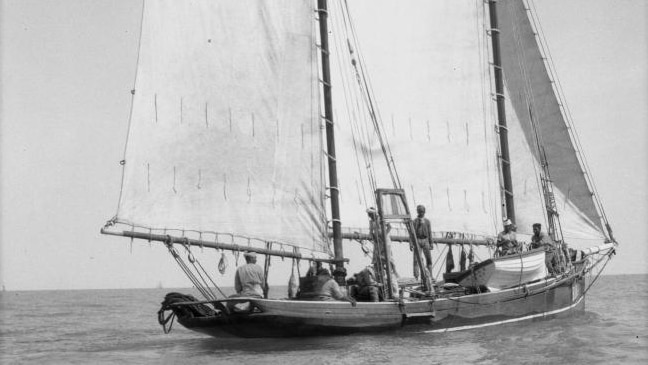 A Broome luggerr under full sail.