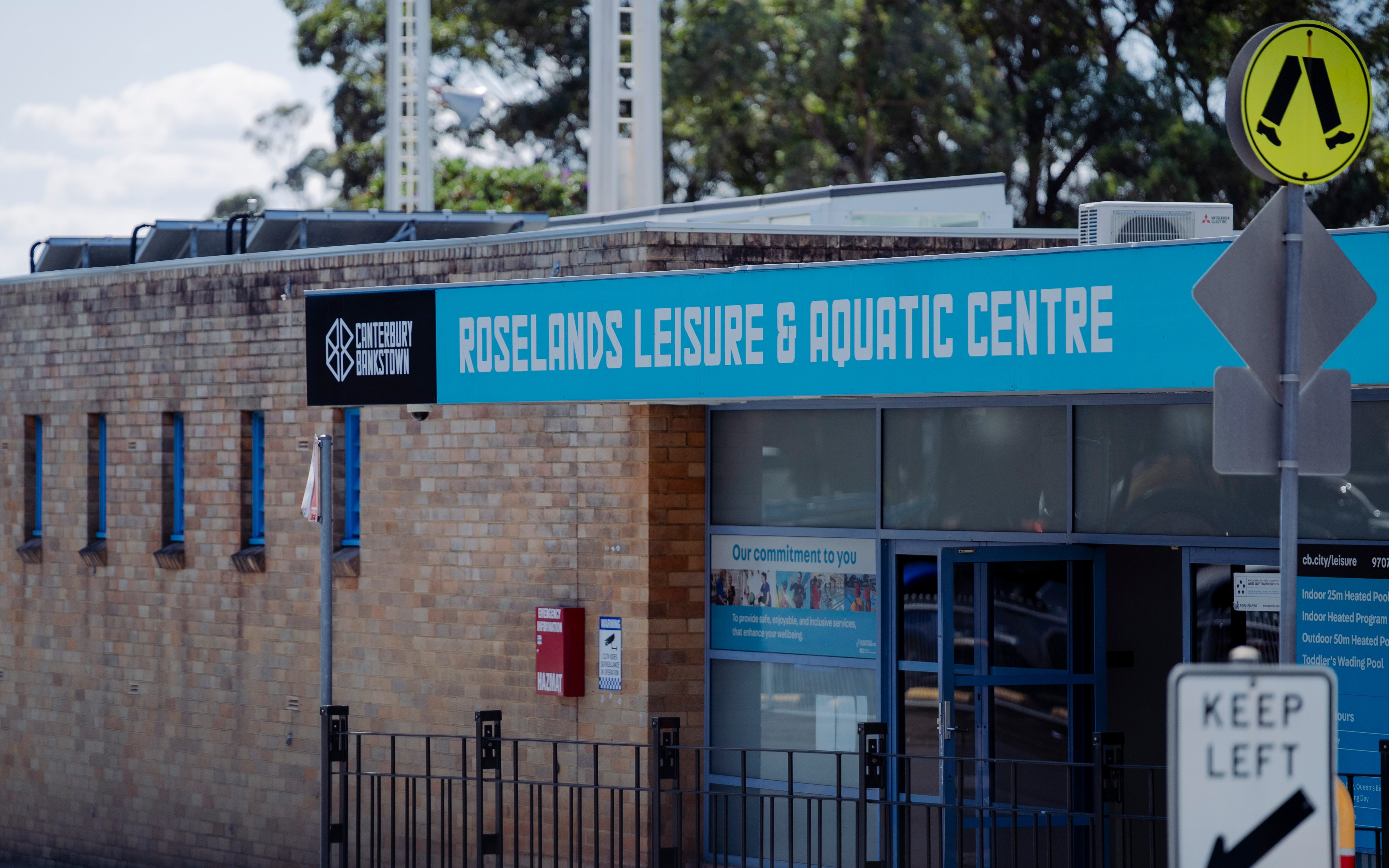 Council in Sydney moves state-first ban on 'pervert glasses' at pools