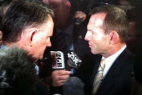 Former Labor leader Mark Latham interviews Opposition Leader Tony Abbott August 12, 2010. (ABC News: Nick Harmsen)