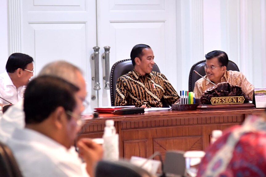 Presiden Jokowi menggelar rapat terbatas rencana pemindahan ibukota.