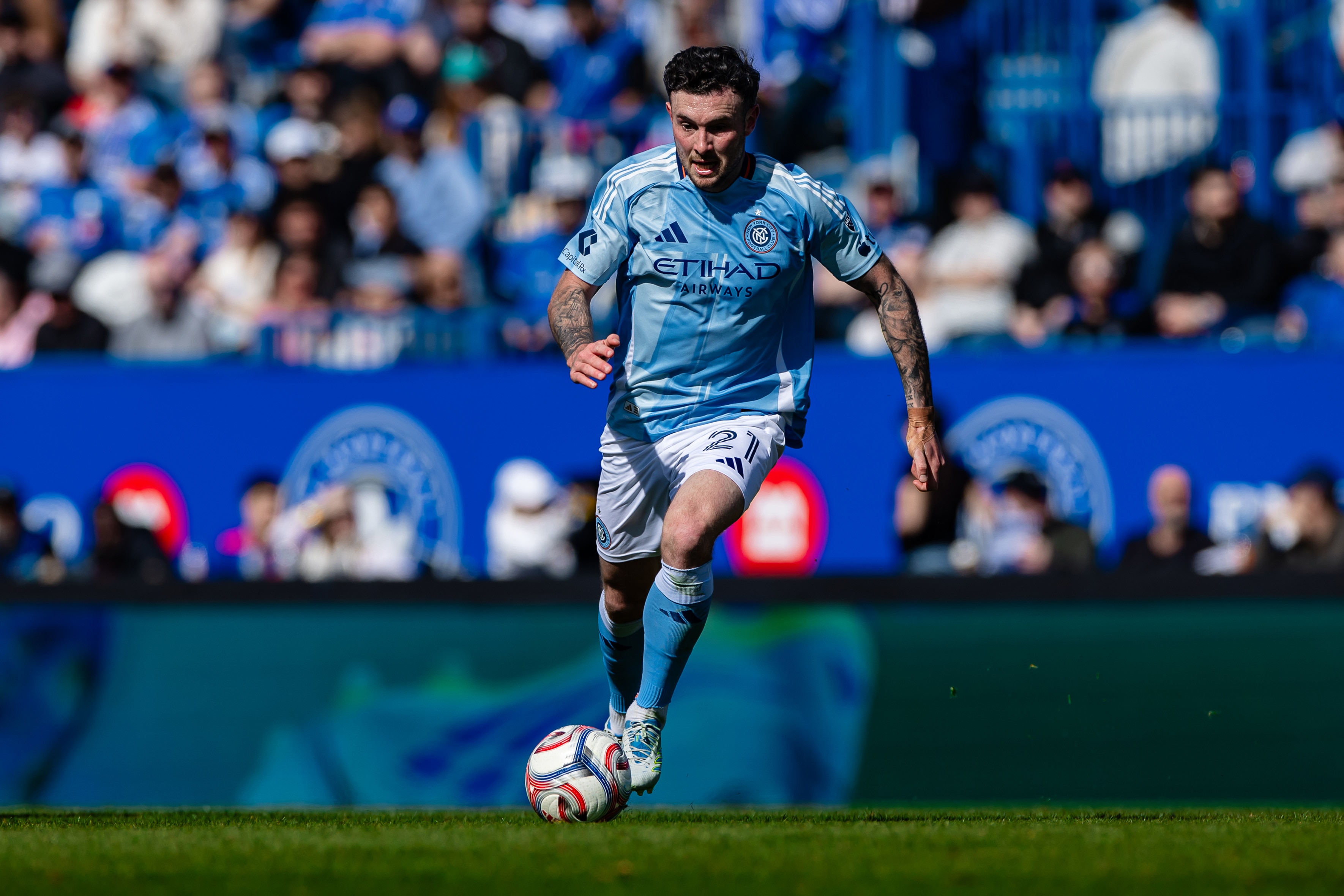 Socceroos mainstay's injury blow ahead of World Cup, as key defender returns