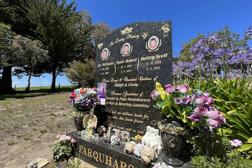 Full photo of Farquharson family grave, taken from one side.