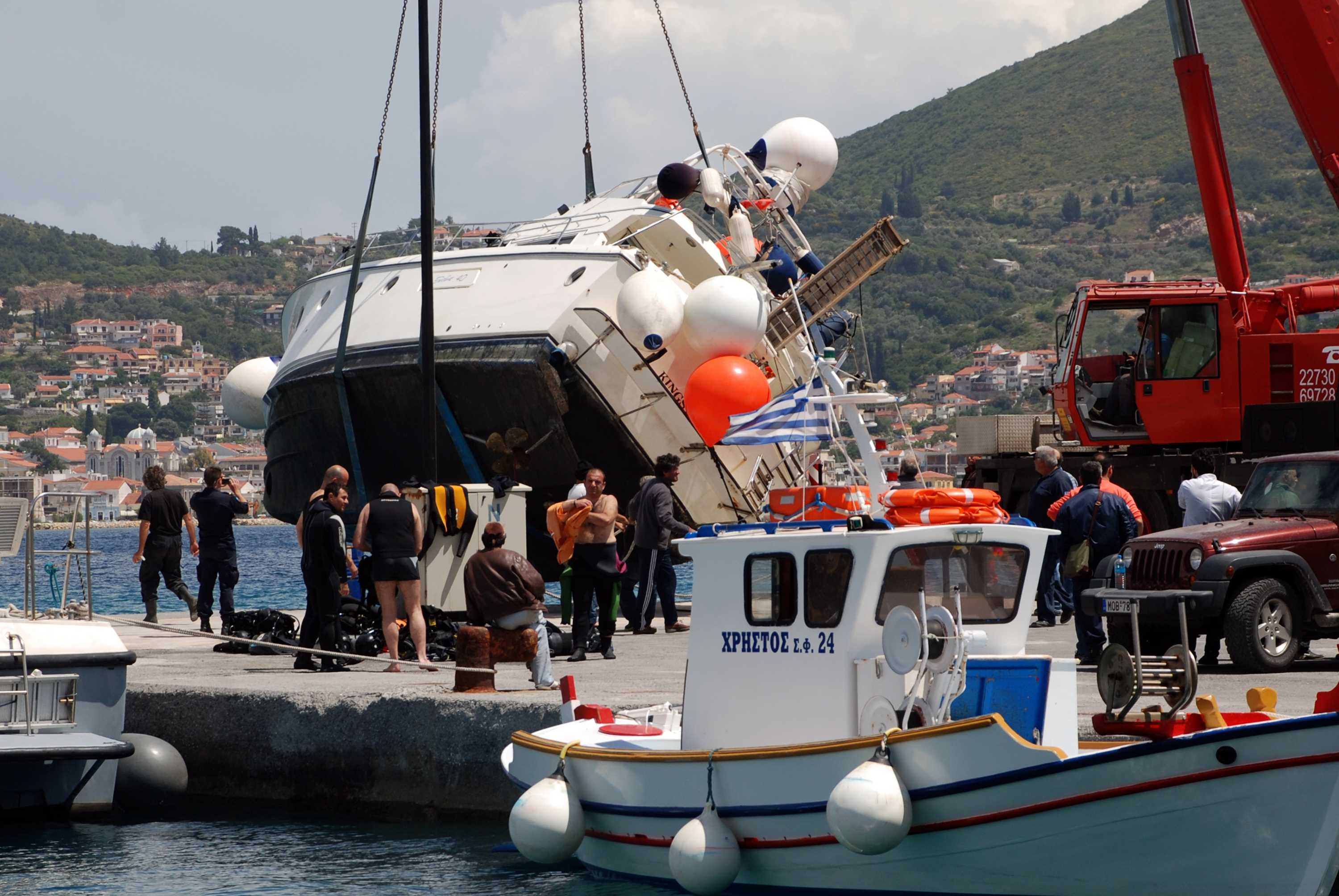 Migrants Drown After Boats Capsize Near Island Of Samos Off Coast Of ...