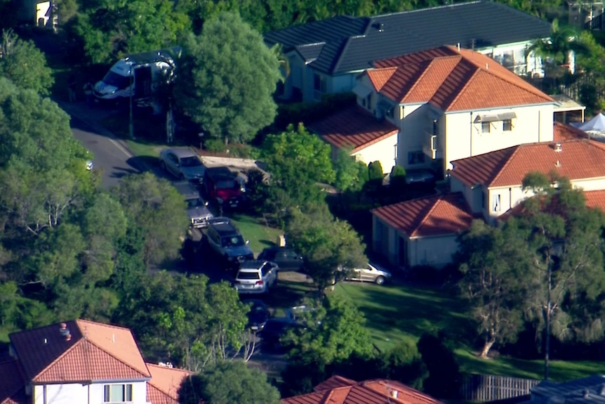 Police outside home in Nerang siege