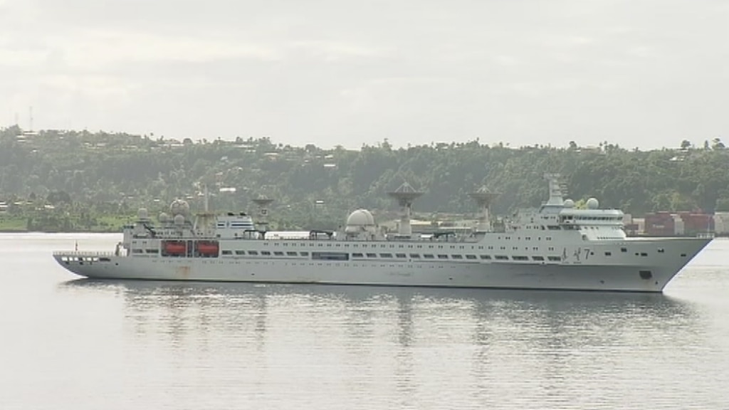 在斐济停靠在阿德莱德号护卫舰旁的中国船只被认为是间谍船 Abc News