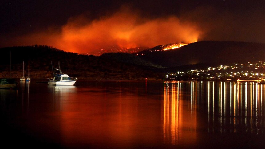 Bushfire on eastern shore of Hobart.