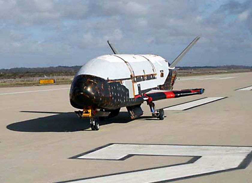 Top secret unmanned US space plane returns after 'unspecified experiments'  - ABC News