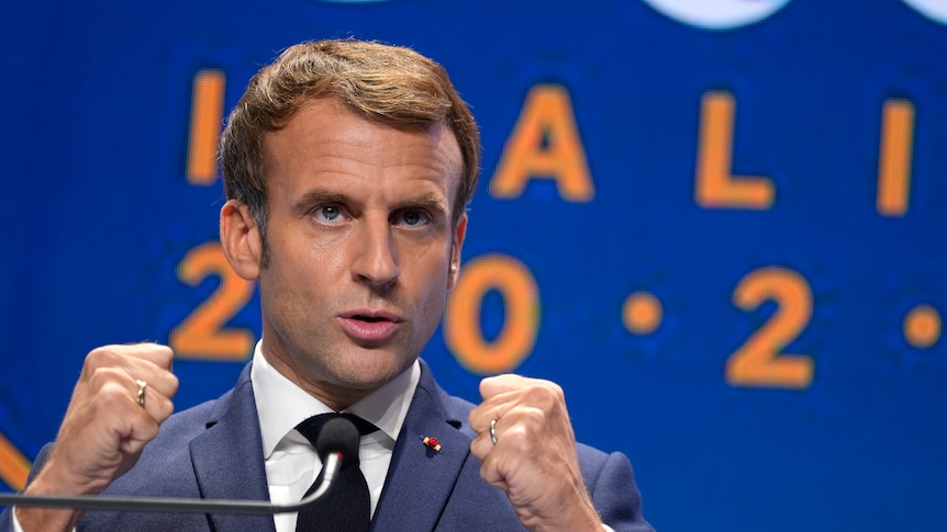 French President accuses PM of lying about submarine contract