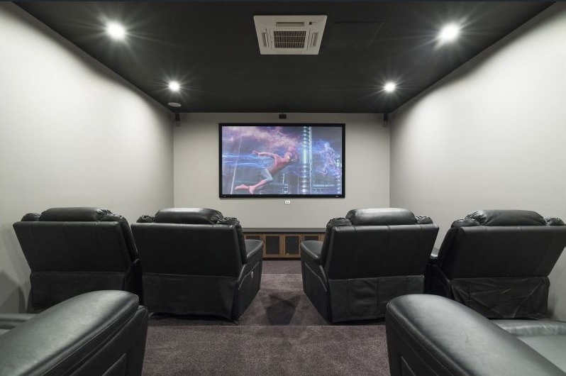 Crooked Real Estate Agent Chris Deutrom Who Directed Money Into Own Accounts Sentenced To 5 Years Jail Abc News