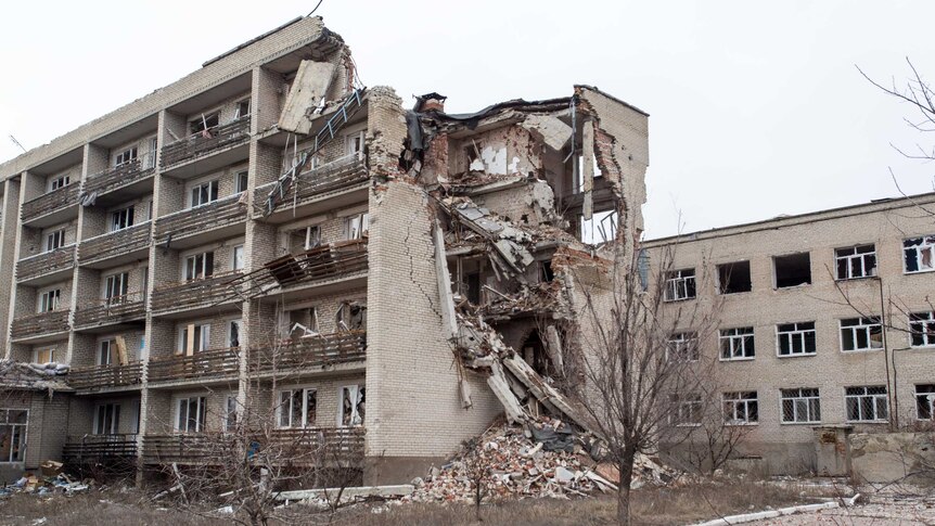 A destroyed Mariinka apartment building.