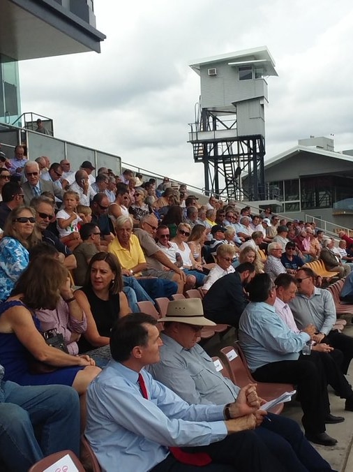 Hundreds at Doomben to protest changes