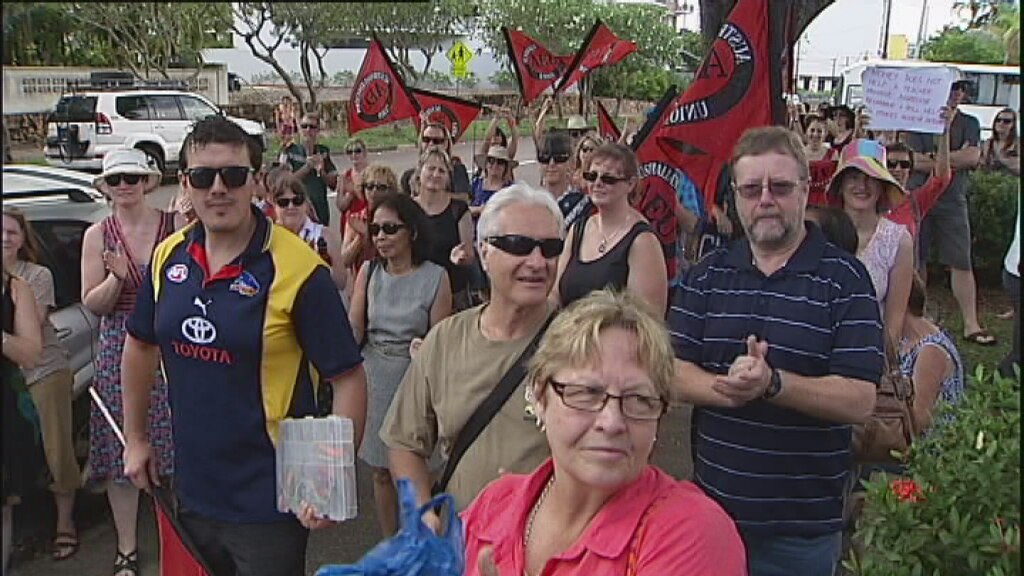 NT teachers to strike after negotiations break down over cuts - ABC News