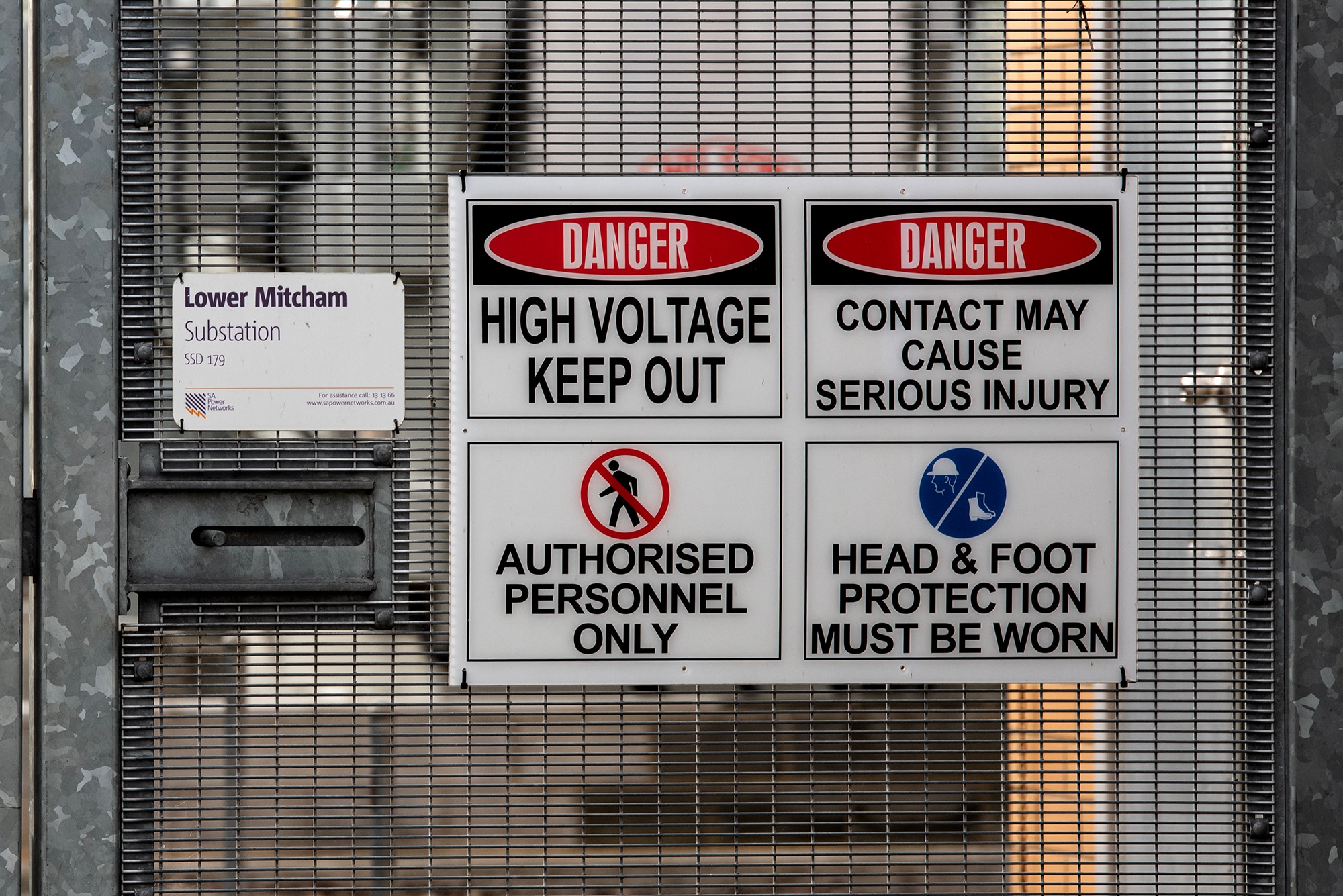 South Australians urged to consider occasional power outages to curb costs