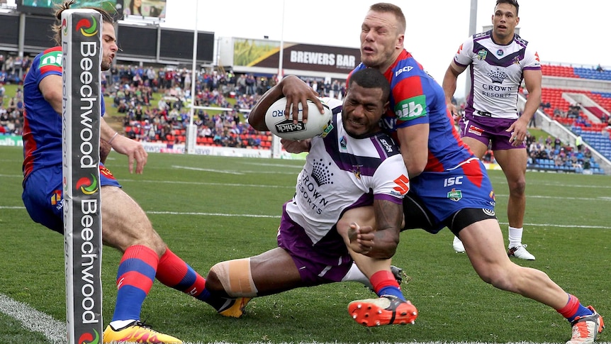 Suliasi Vunivalu scores against the Newcastle Knights