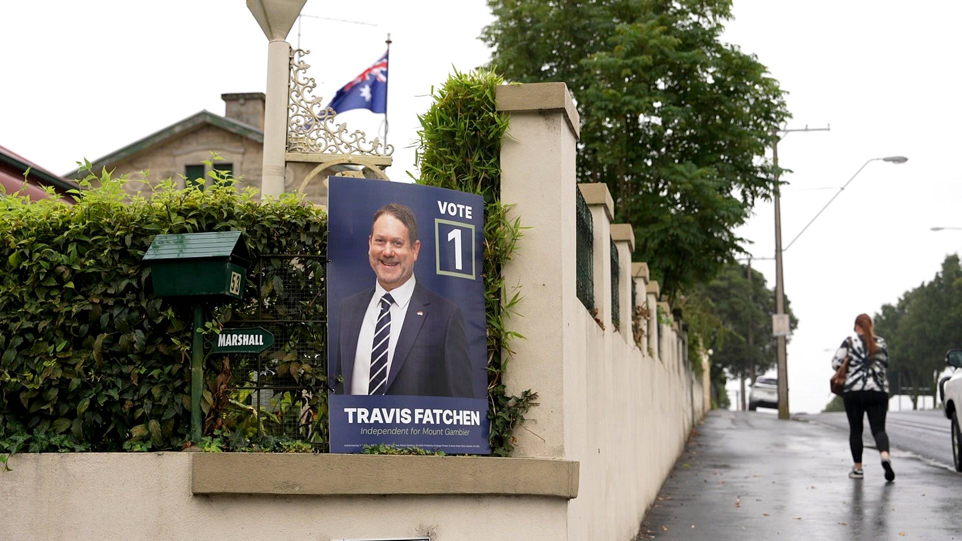 Liberals fight against Troy Bell's 'succession plan' in Mount Gambier