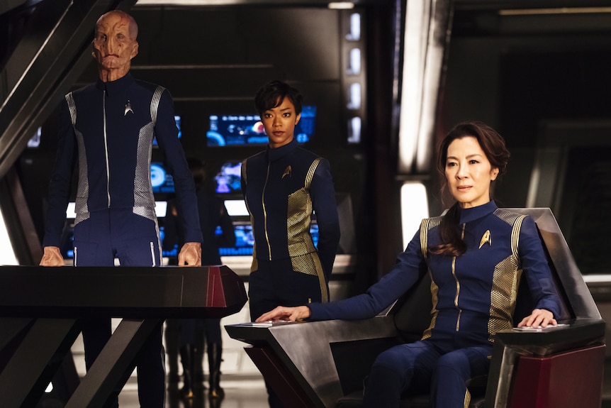 Michelle Yeoh, Doug Jones, and Sonequa Martin-Green in Star Trek: Discovery.
