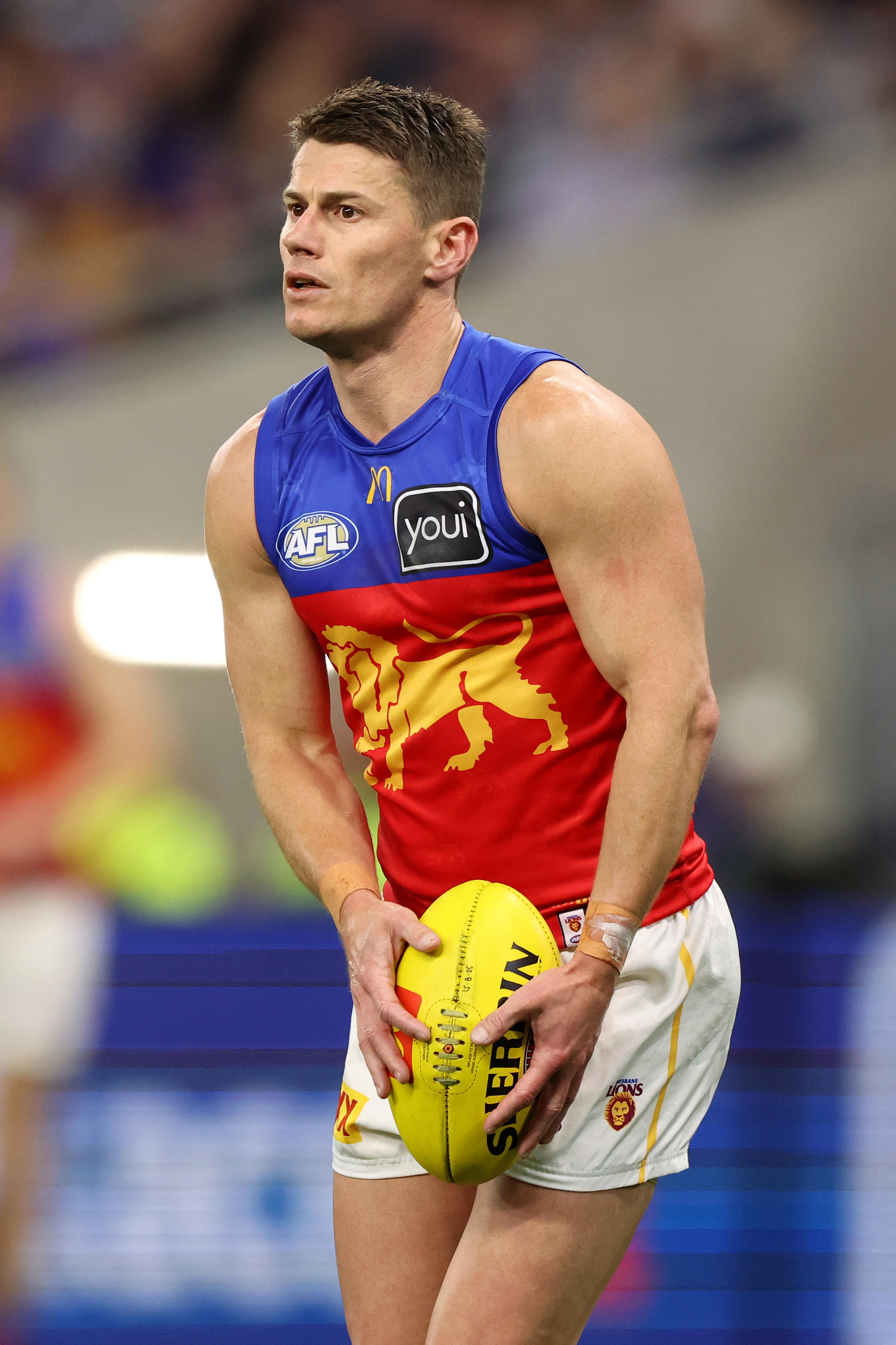 Live: Lions welcome back premiership hero to face struggling Bombers