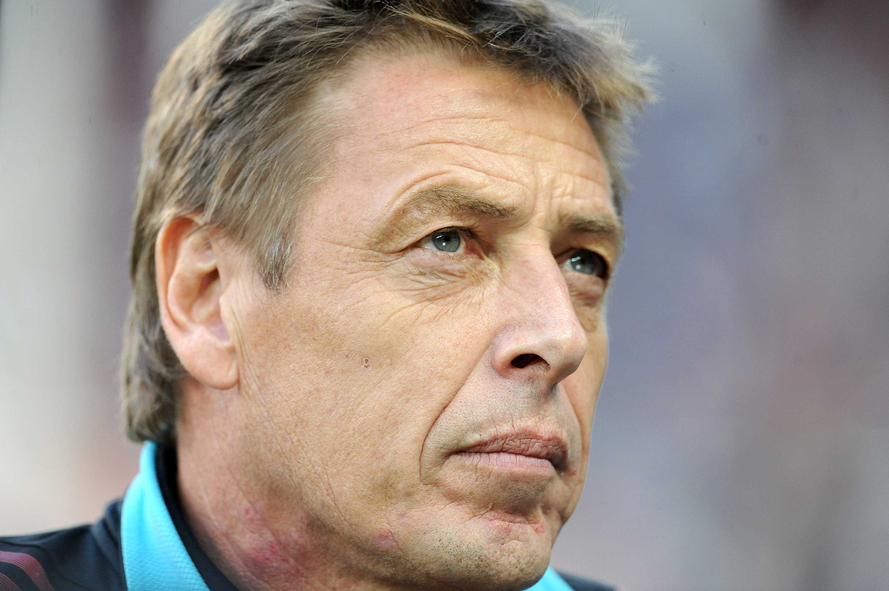 Former Afl Coach Mark Bomber Thompson Admits Using Ice But Says He S Not A Dealer Abc News